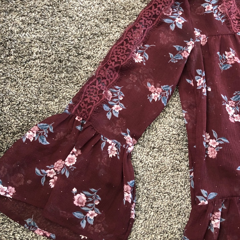 FLORAL AE TOP - Picture 2 of 4